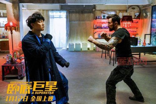 痞子英雄BOSS：洪天祥的冷酷传奇