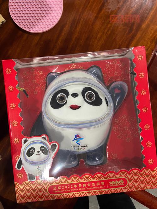 冰墩墩最恐怖的一面曝光：快速攻击与恐怖面具的背后