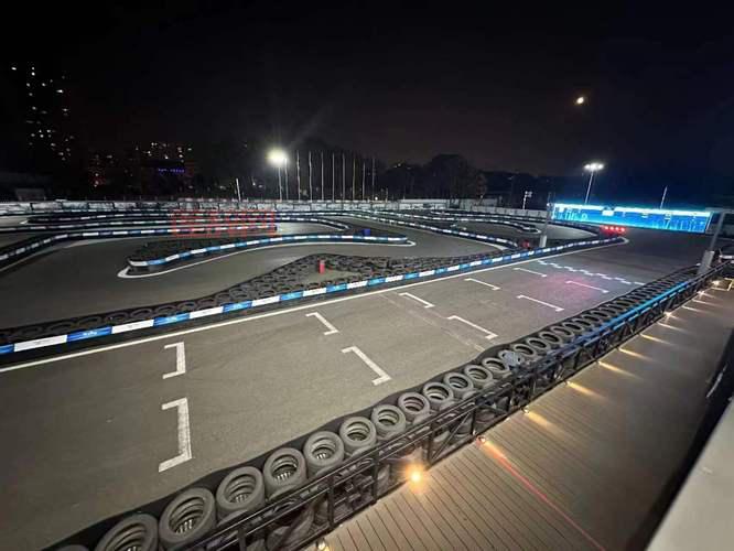 卡丁车连喷技巧大揭秘，弯道超车就这么简单！